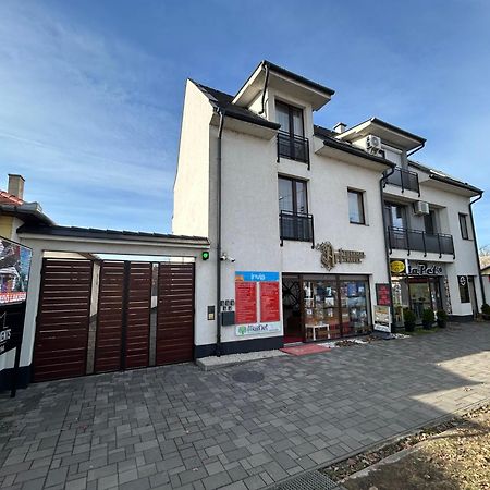 Lexi Classic Apartman Hajdúszoboszló Exterior foto